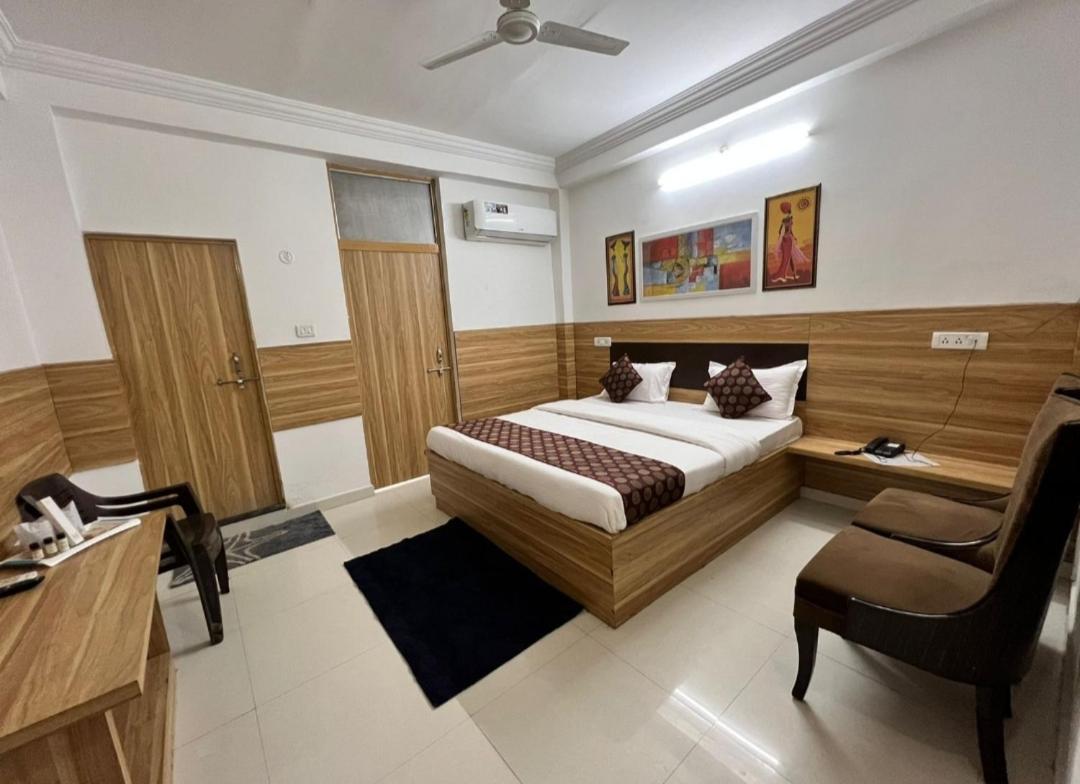 Hotel Parvati Residency Sitapur Muafi Exteriér fotografie